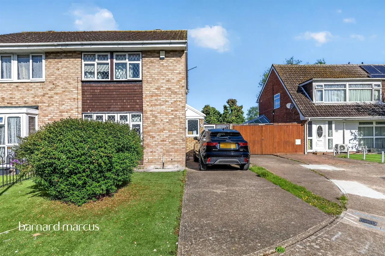 4 bed house for sale — Hoylake Gardens, Mitcham