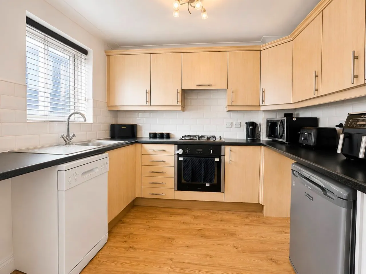 High Street, Eastchurch, ME12, photo 5