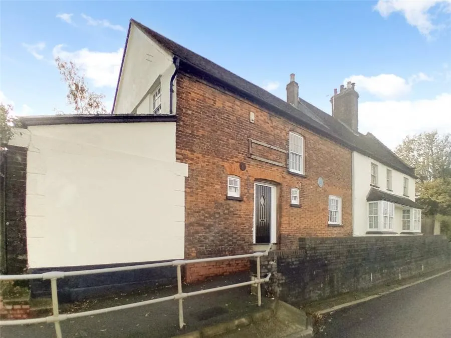 London Road, Dunstable, LU6, photo 13