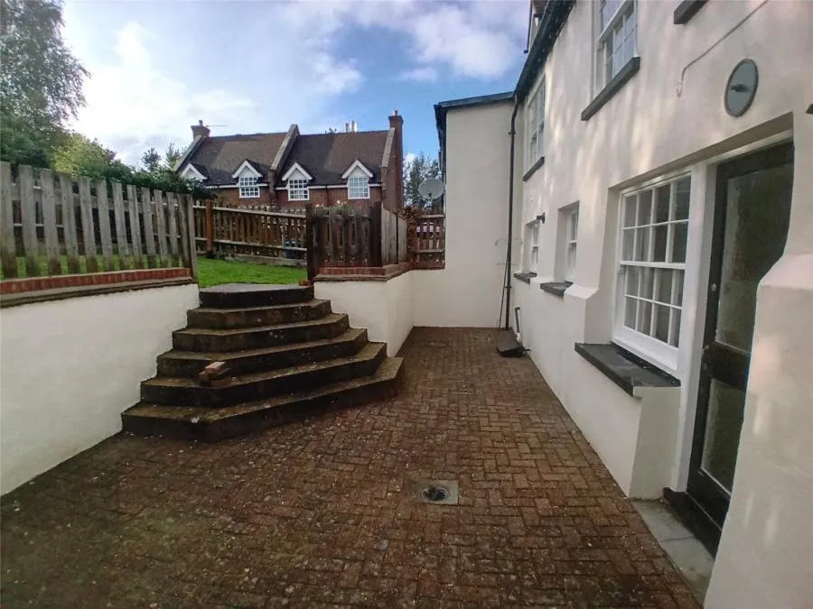 London Road, Dunstable, LU6, photo 12