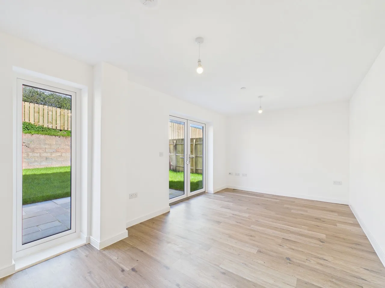 Drakestone Court, Cross Ash, NP7, photo 5