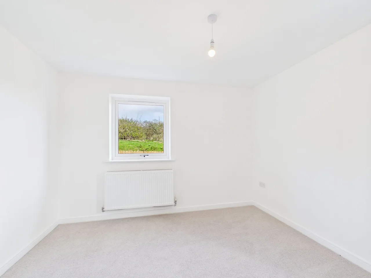Drakestone Court, Cross Ash, NP7, photo 14