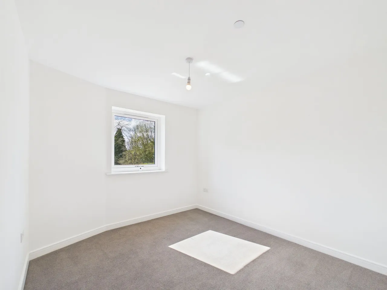 Drakestone Court, Cross Ash, NP7, photo 18
