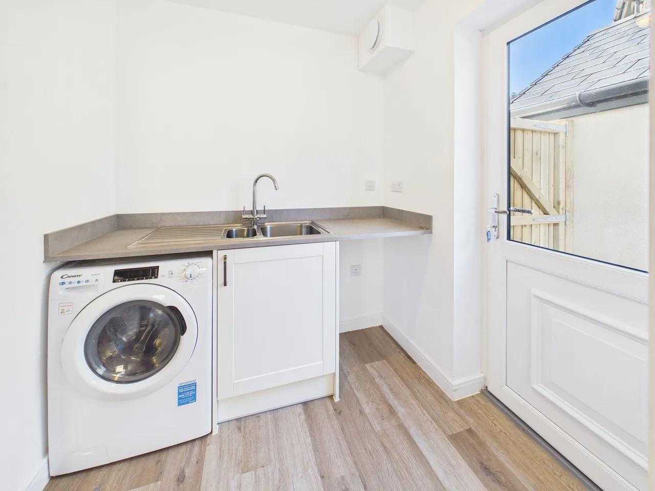 Drakestone Court, Cross Ash, NP7, photo 6