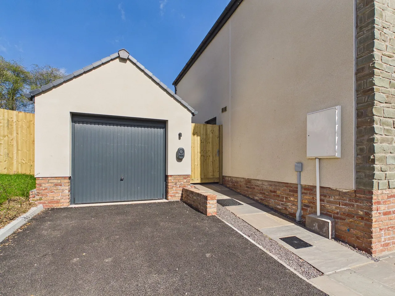 Drakestone Court, Cross Ash, NP7, photo 22