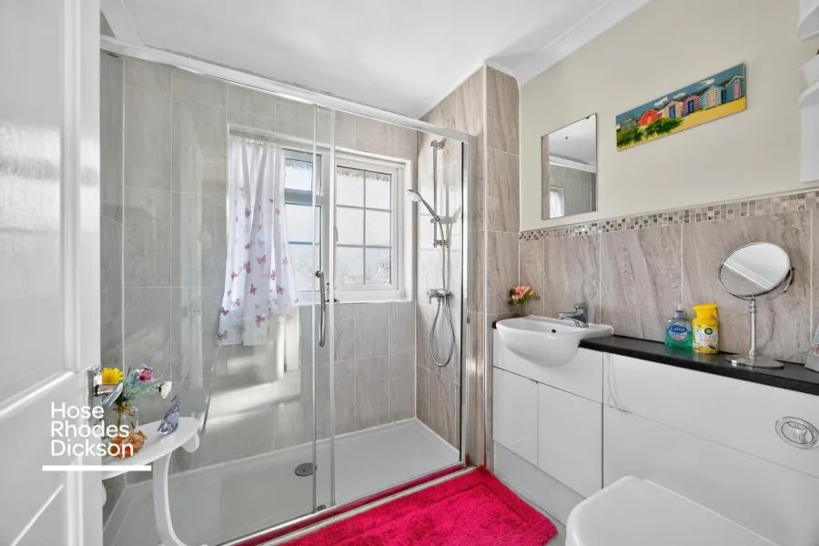 Lea Road, Sandown, PO36, photo 11