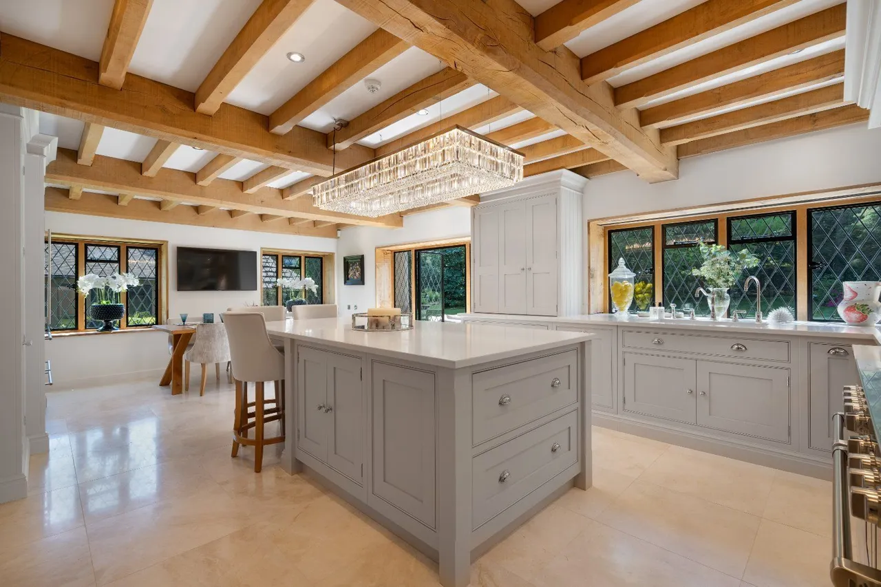 Westwood Road, Windlesham, Surrey, GU20 6LX, photo 2