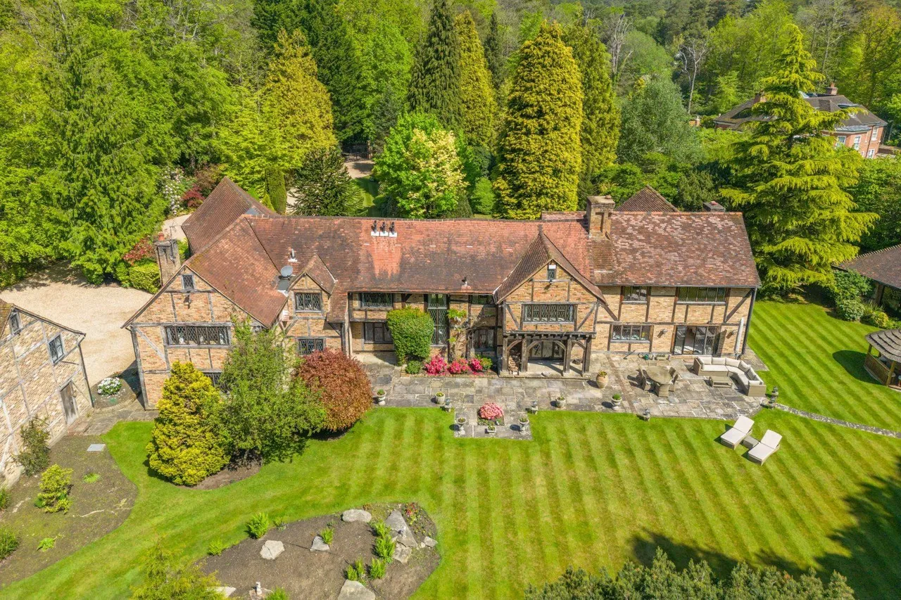 7 bed house to rent — Westwood Road, Windlesham, Surrey, GU20 6LX