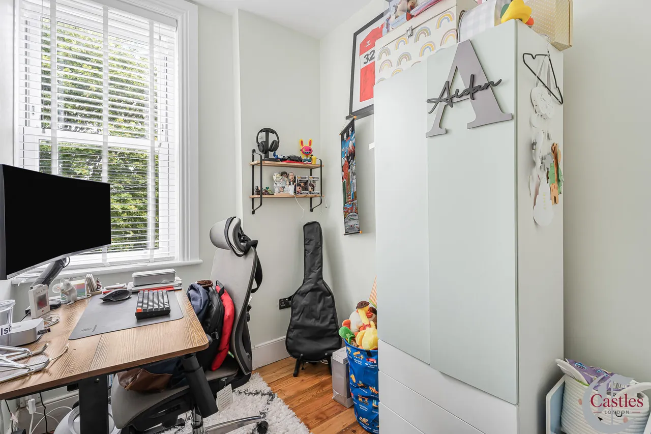 Birkbeck Road, N8, photo 14