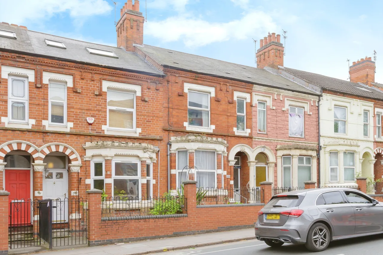 4 bed house for sale, Humberstone Road, Leicester, LE5