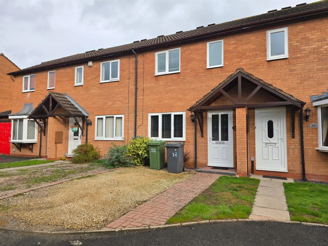 2 bed house to rent, Peregrine Grove, Kidderminster