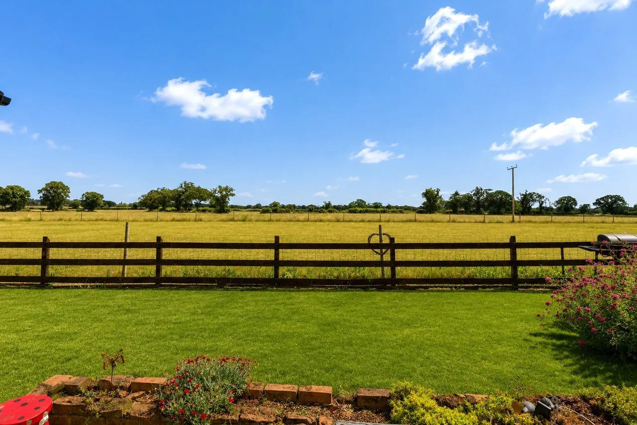 Shropham Road, Great Hockham, Norfolk, IP24, photo 20