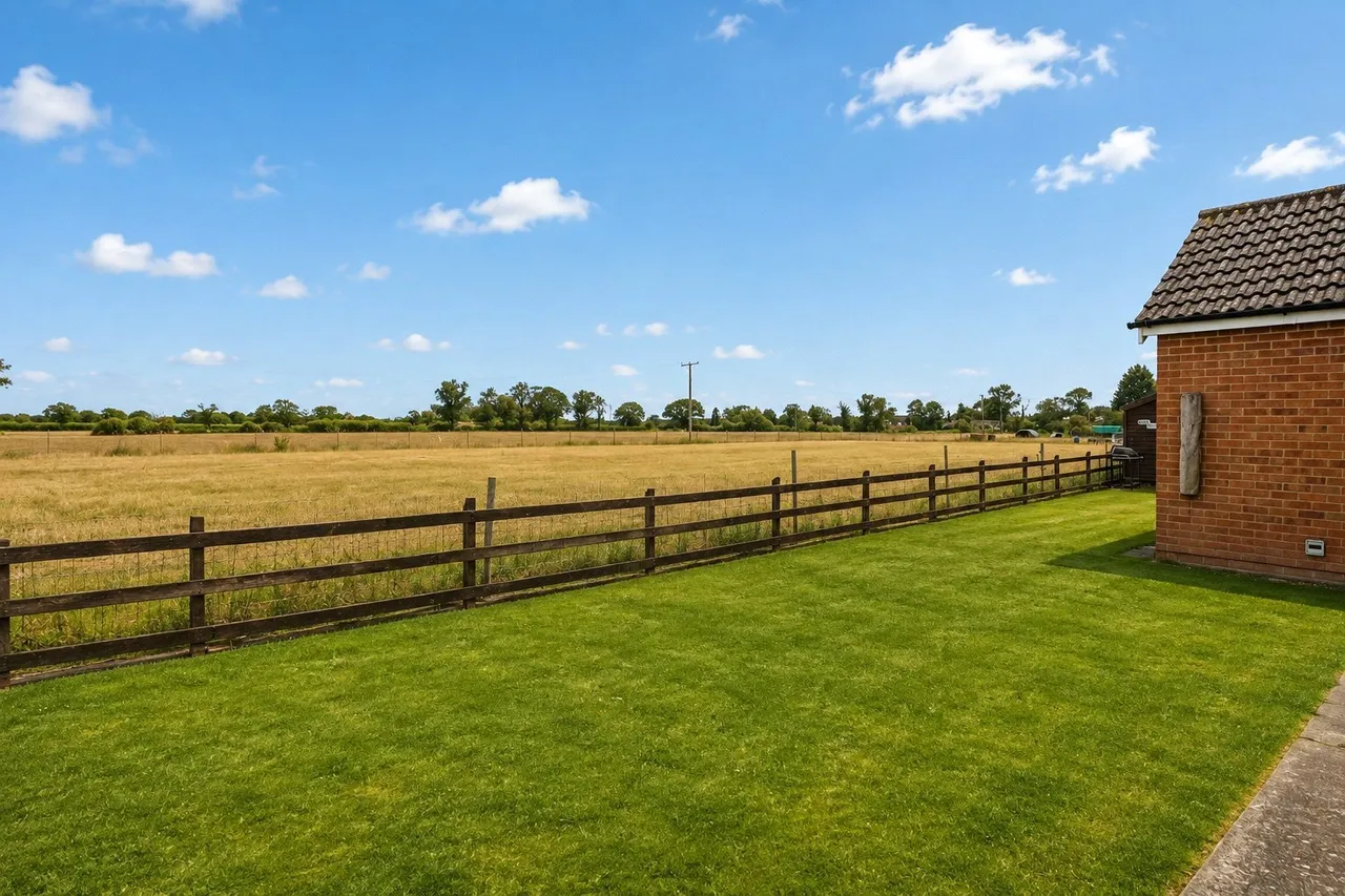 Shropham Road, Great Hockham, Norfolk, IP24, photo 21