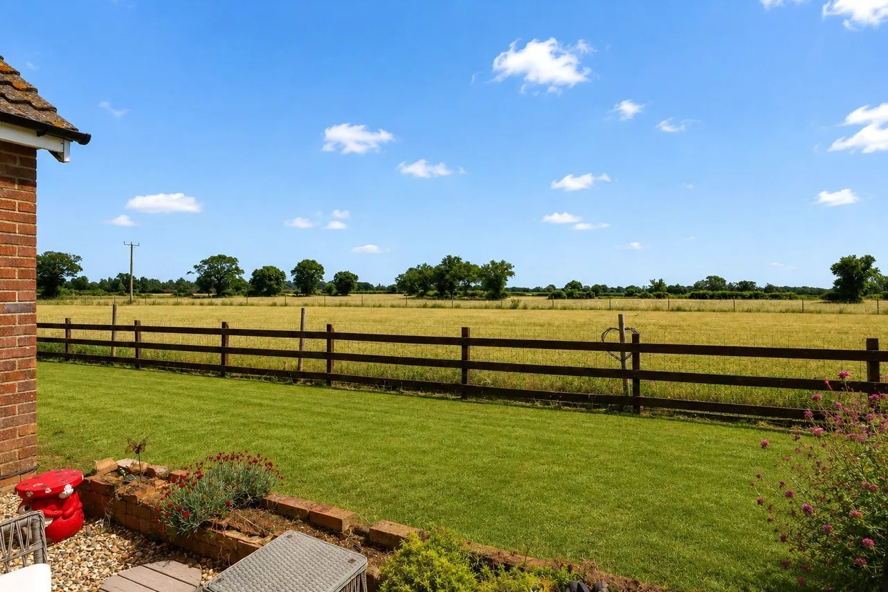 Shropham Road, Great Hockham, Norfolk, IP24, photo 23