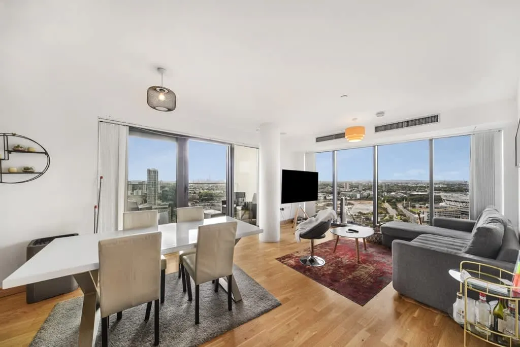 2 bed flat for sale, High Street, Stratford, E15