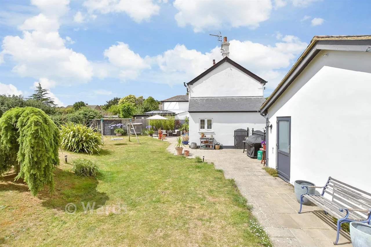 The Green, Eythorne, CT15, photo 5