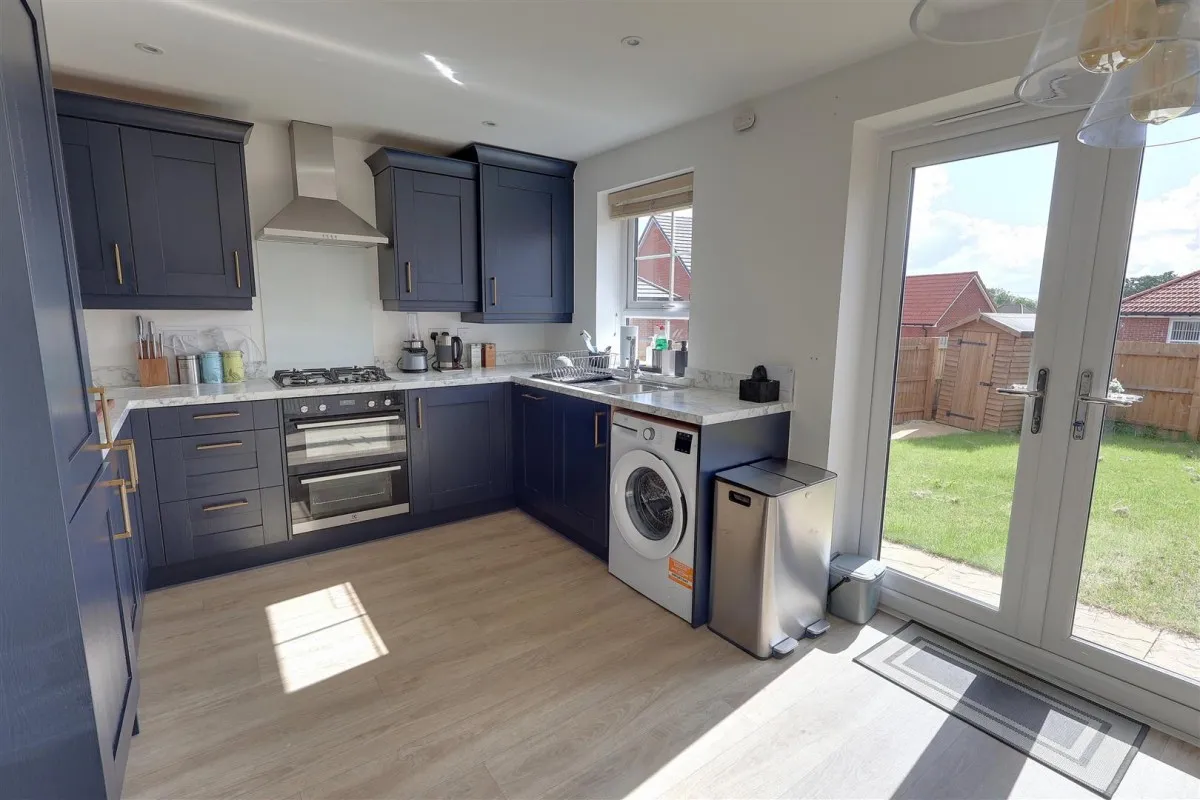 Manor Road, Newent, GL18, photo 3
