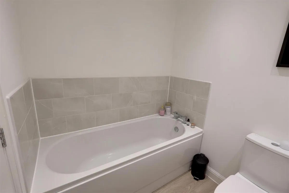 Manor Road, Newent, GL18, photo 14