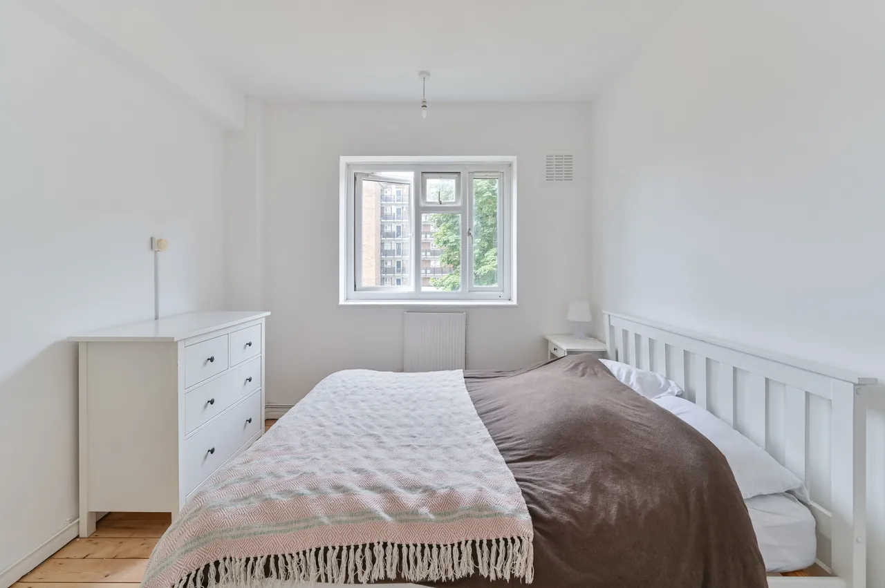 19 Elstead House, Redlands Way, London, photo 12