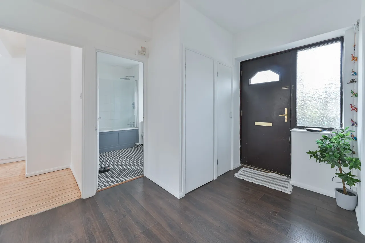 19 Elstead House, Redlands Way, London, photo 8