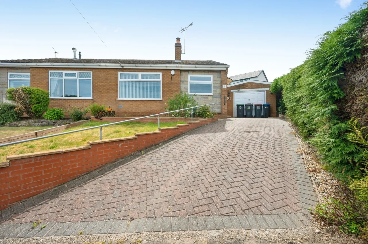 2 bed house for sale — Thornham Crescent, Kirkby-in-Ashfield, Nottingham, Nottinghamshire, NG17