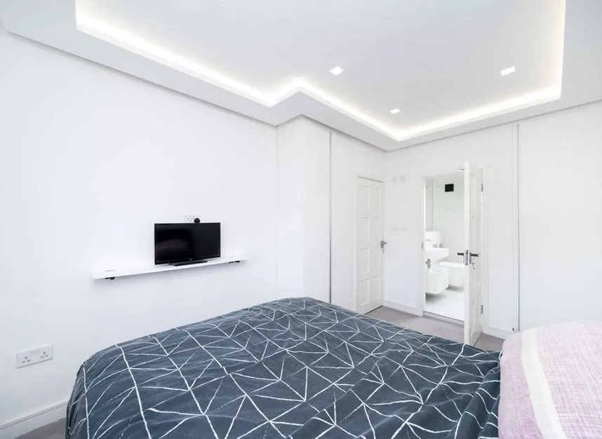 Forestdale, Southgate, N14, photo 11