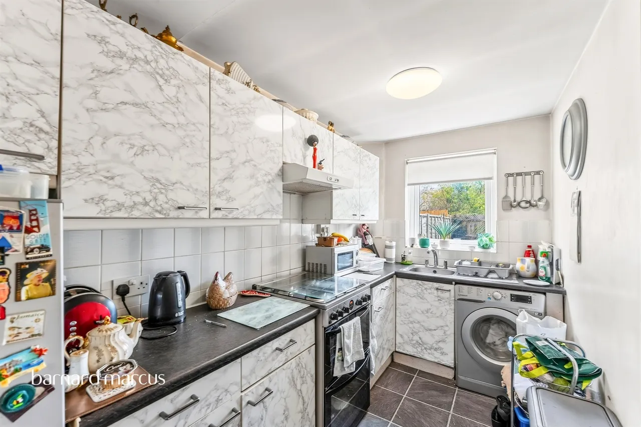 Spencer Road, Mitcham, CR4, photo 3