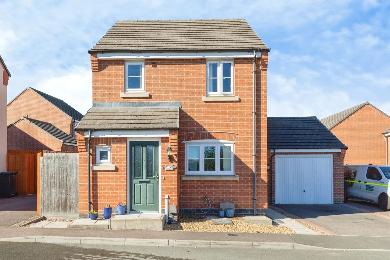 3 bed house for sale, Foxglove Avenue, Leicester, LE7