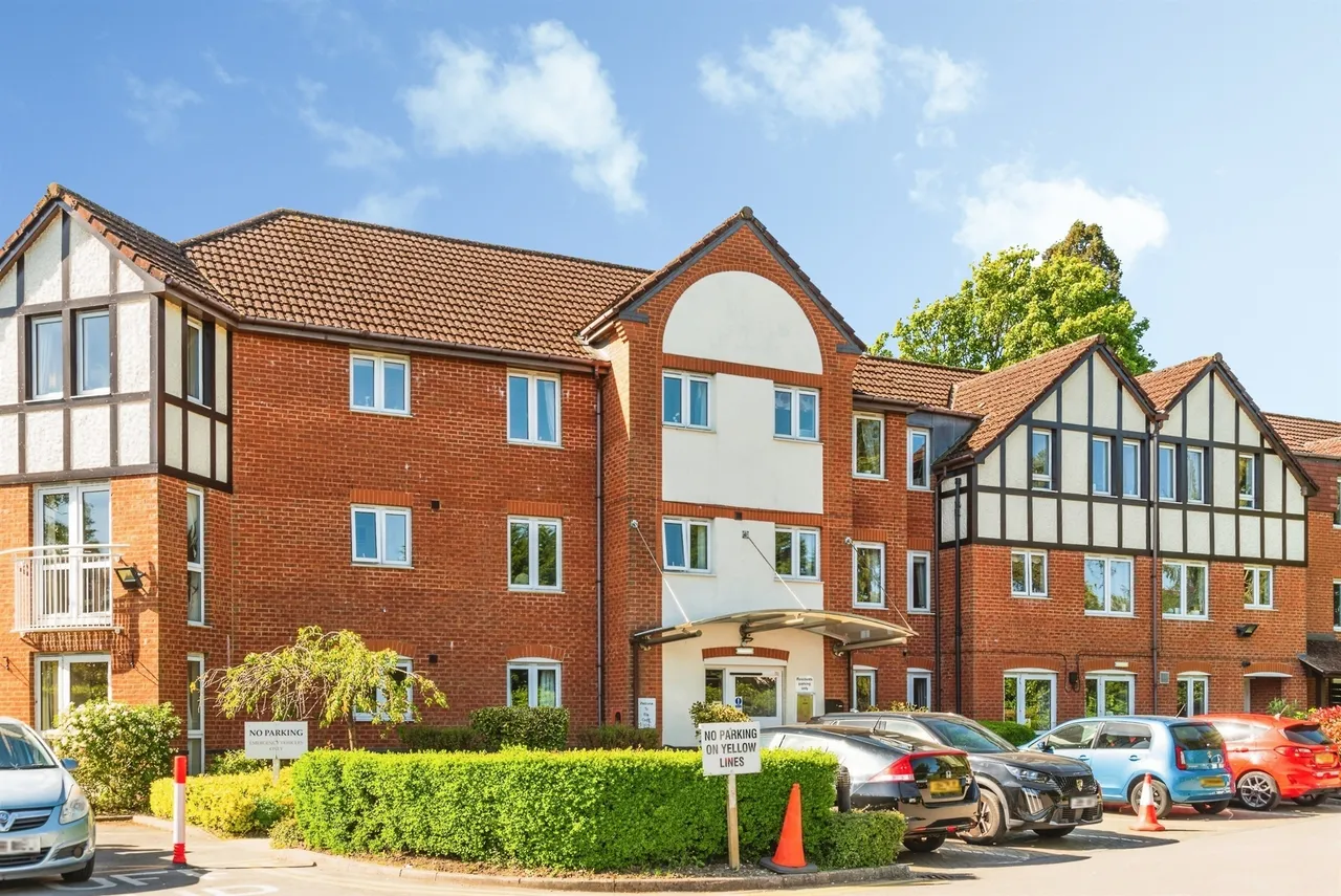 1 bed flat for sale — Ella Court, Kirk Ella, Hull