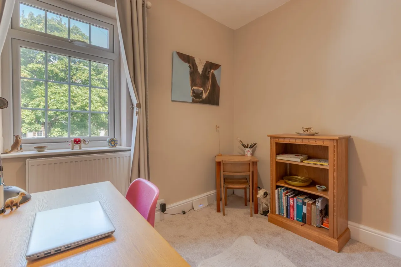 Main Street, Cottingley, BD16, photo 10