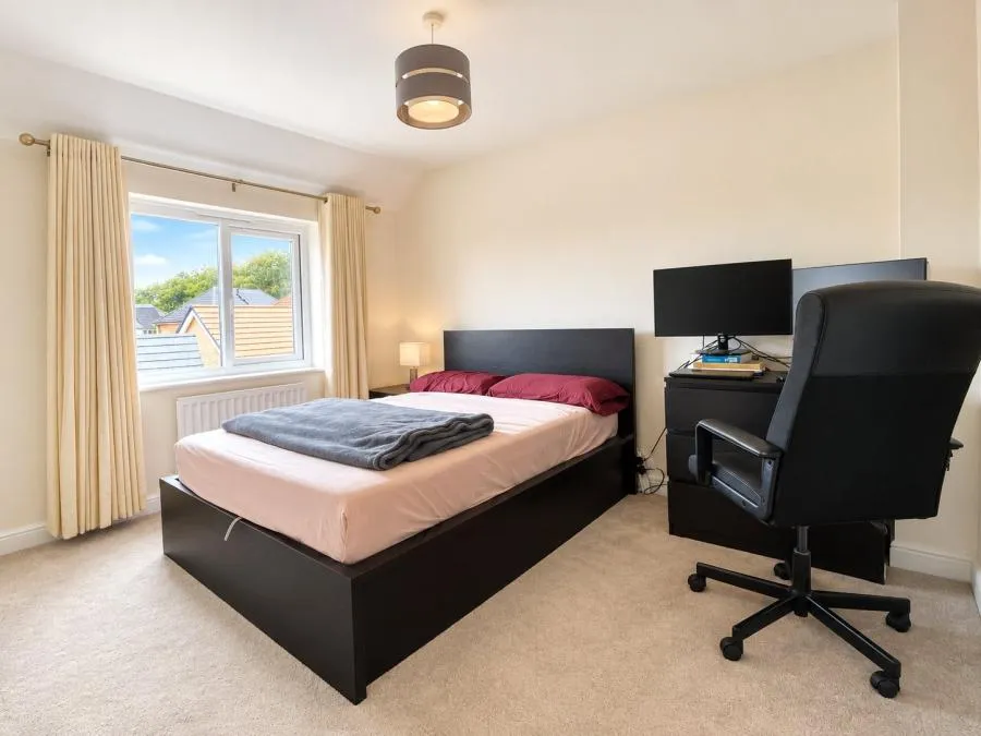 Bronte Grove, Arborfield Green, RG2, photo 7