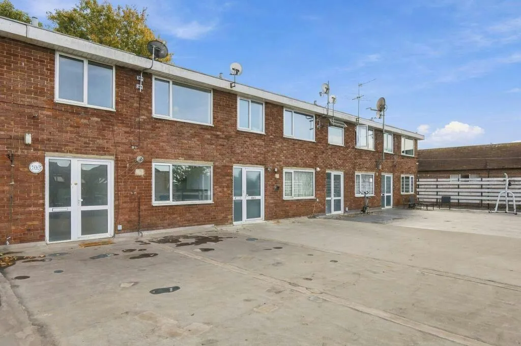 High Street, Epping, CM16, photo 17