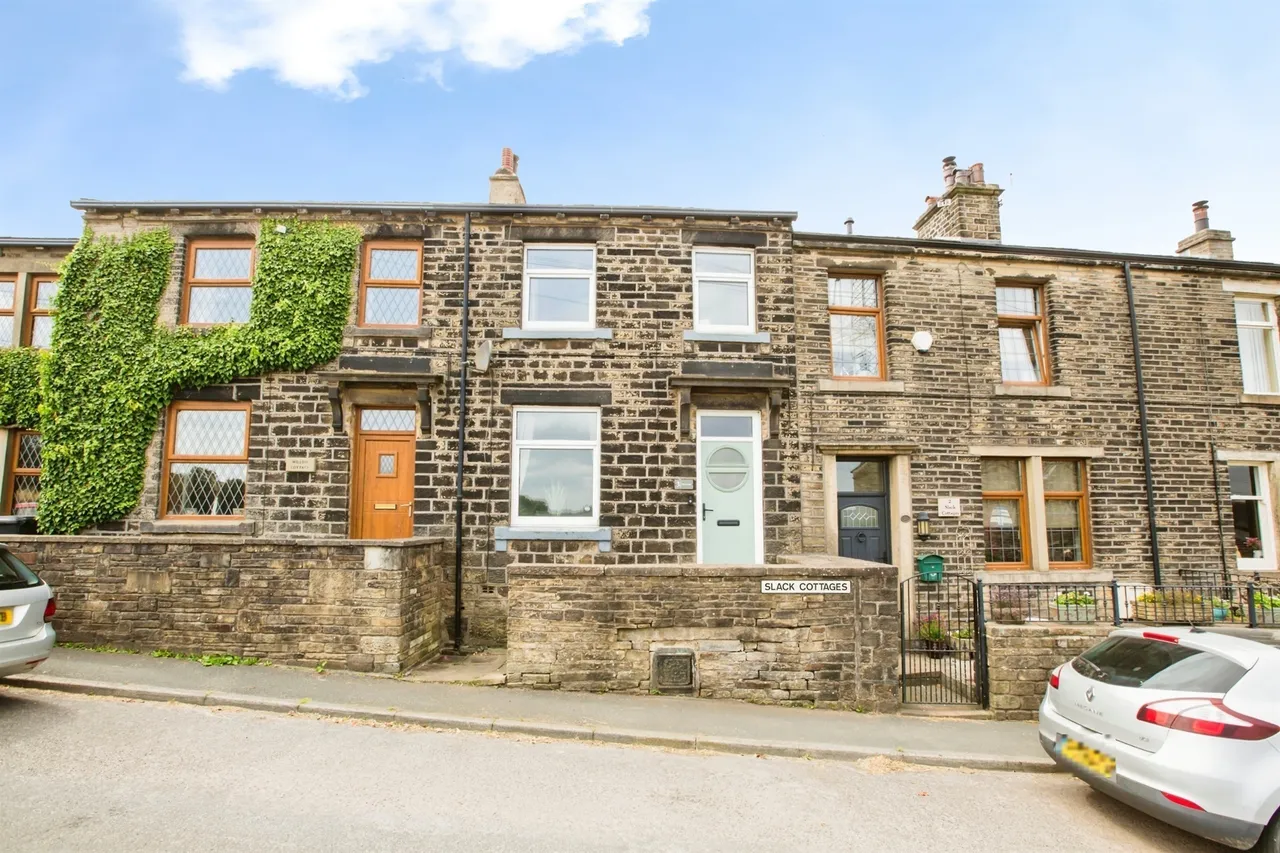 3 bed house for sale — Slack Cottages, Barkisland, Halifax