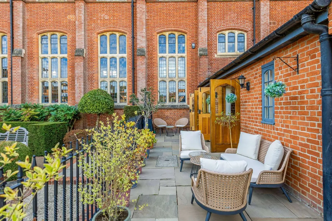 Abbey Gardens, Upper Woolhampton, RG7, photo 23