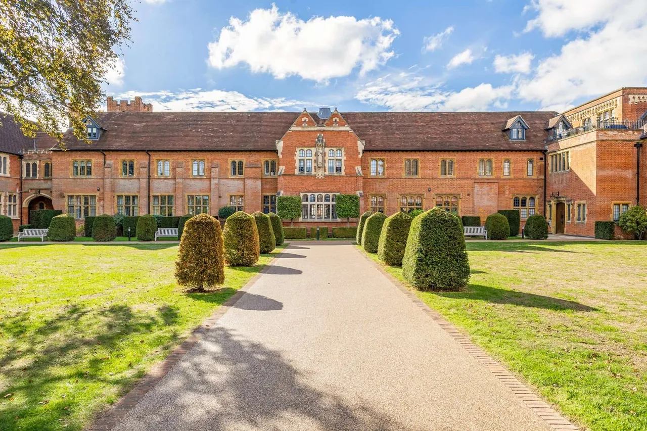 Abbey Gardens, Upper Woolhampton, RG7, photo 19