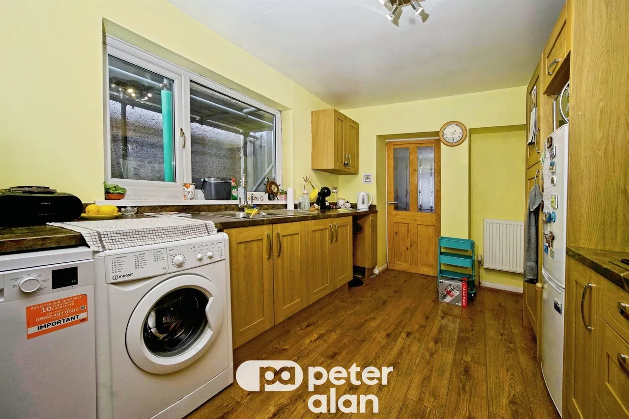 Caerau Road, Maesteg, CF34, photo 4