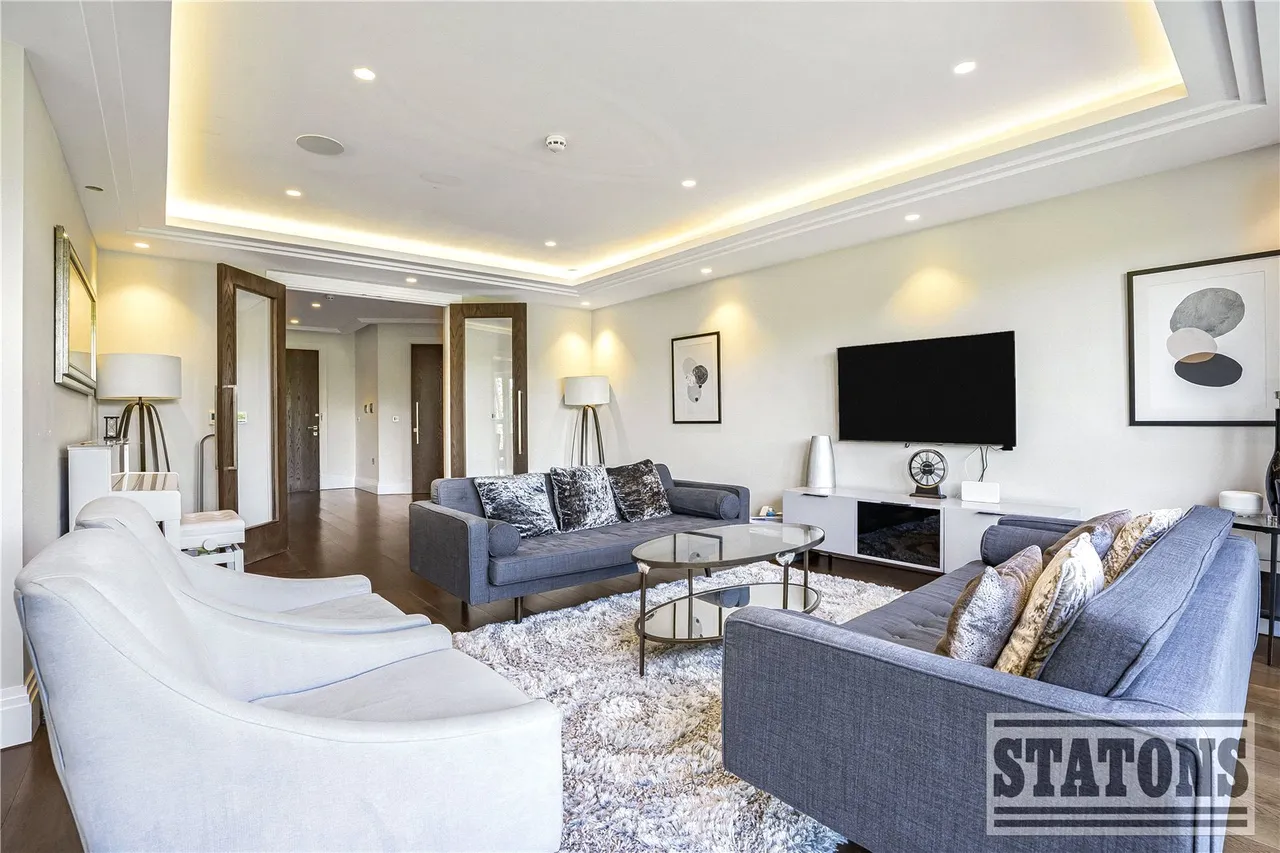 Cockfosters Road, Hadley Wood, Hertfordshire, EN4 0JT, photo 4