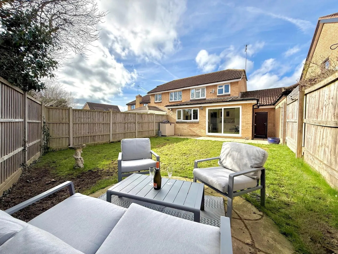 Conyers Close, Swindon, Wiltshire, SN5 6HL, photo 2