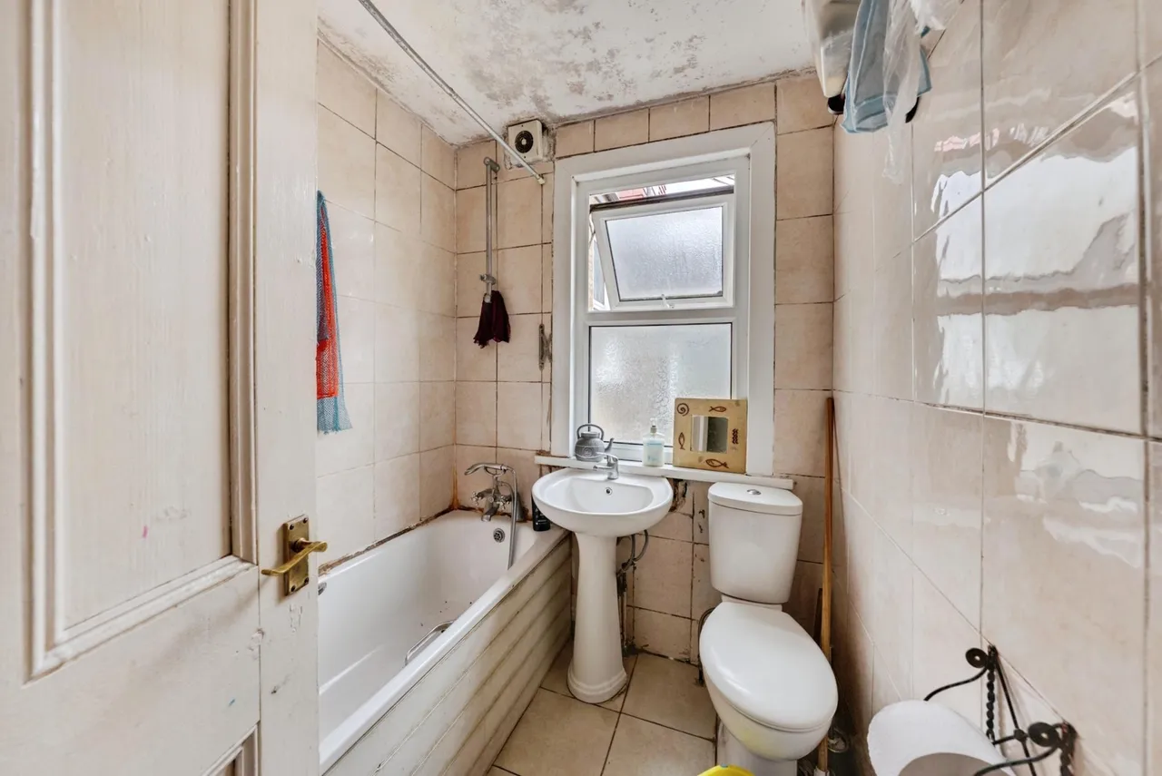 Cumberland Road, London, E13, photo 16