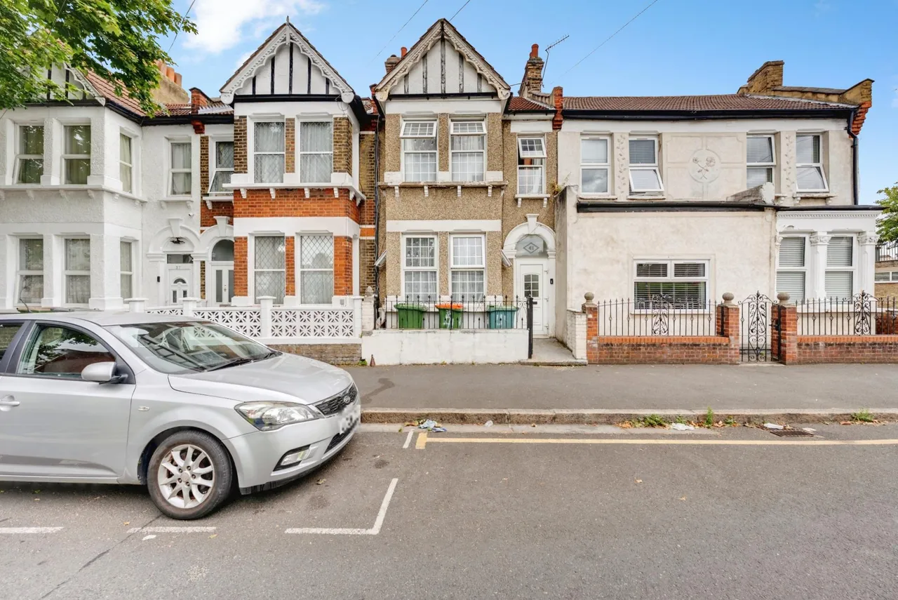 Cumberland Road, London, E13, photo 20