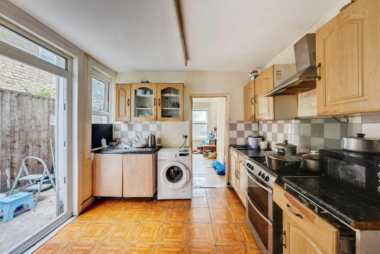 Cumberland Road, London, E13, photo 6
