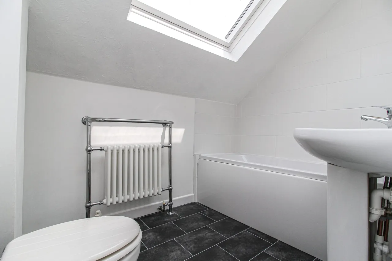Oaken Copse, Church Crookham, Fleet, GU52 8DL, photo 9