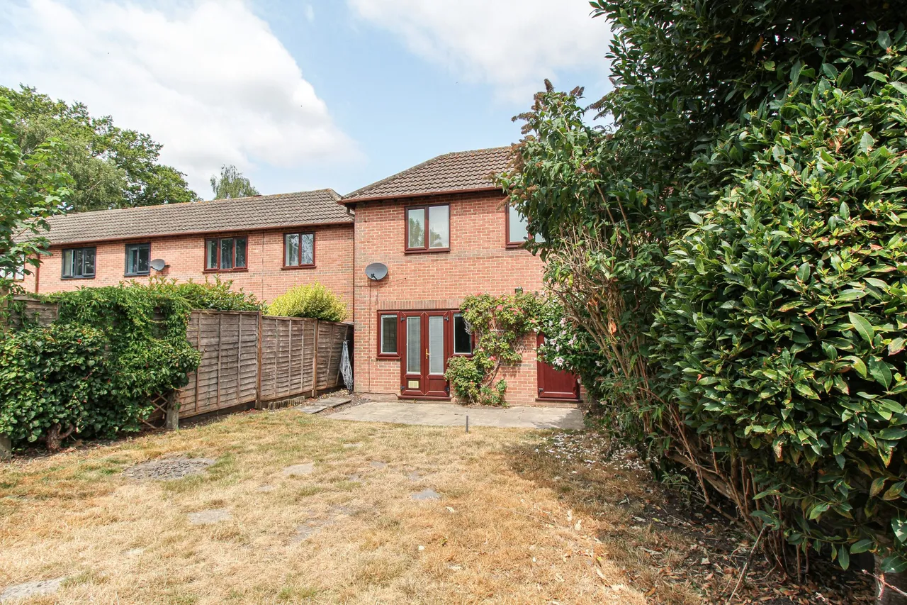 Oaken Copse, Church Crookham, Fleet, GU52 8DL, photo 14
