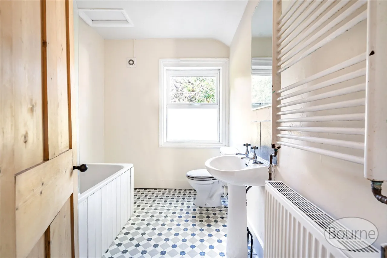 Chestnut Road, Guildford, GU1, photo 8
