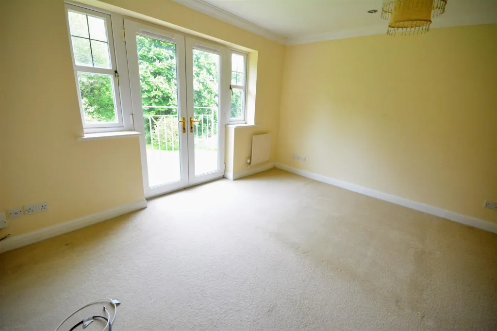 Heathside Place, Epsom, KT18, photo 15