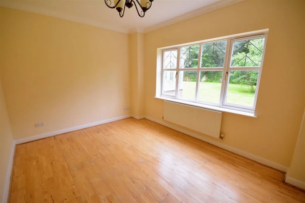 Heathside Place, Epsom, KT18, photo 8