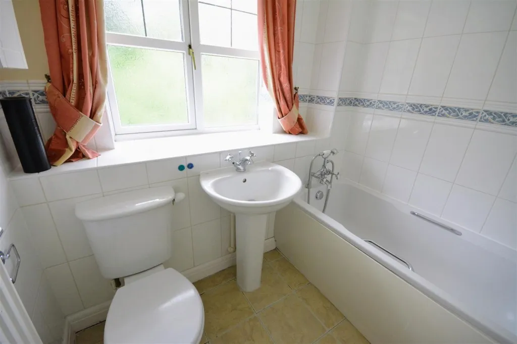 Heathside Place, Epsom, KT18, photo 20