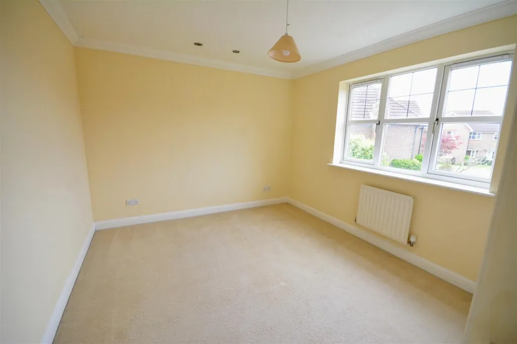 Heathside Place, Epsom, KT18, photo 13