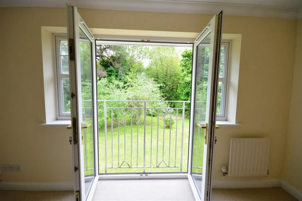 Heathside Place, Epsom, KT18, photo 17