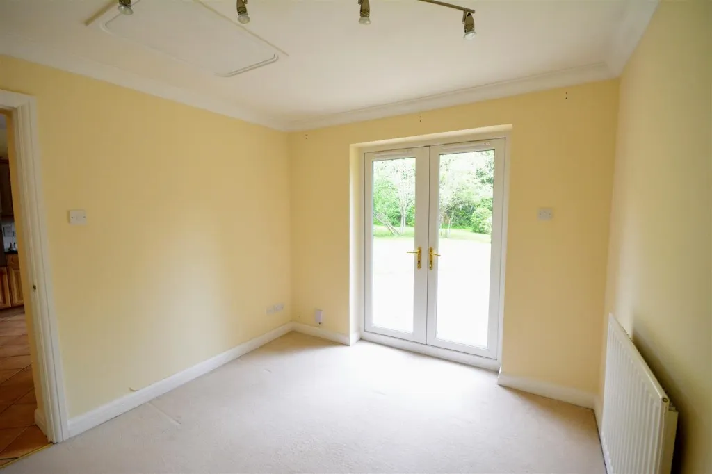 Heathside Place, Epsom, KT18, photo 6